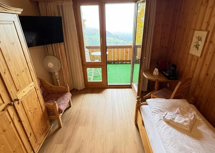 מלון & In Interlaken 4*