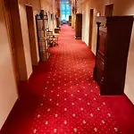 Hotel & In Interlaken